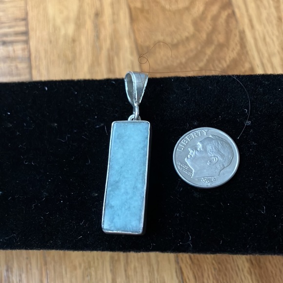 Gorgeous Vintage Pale Green Quartz and Sterling Pendant - Picture 12 of 13